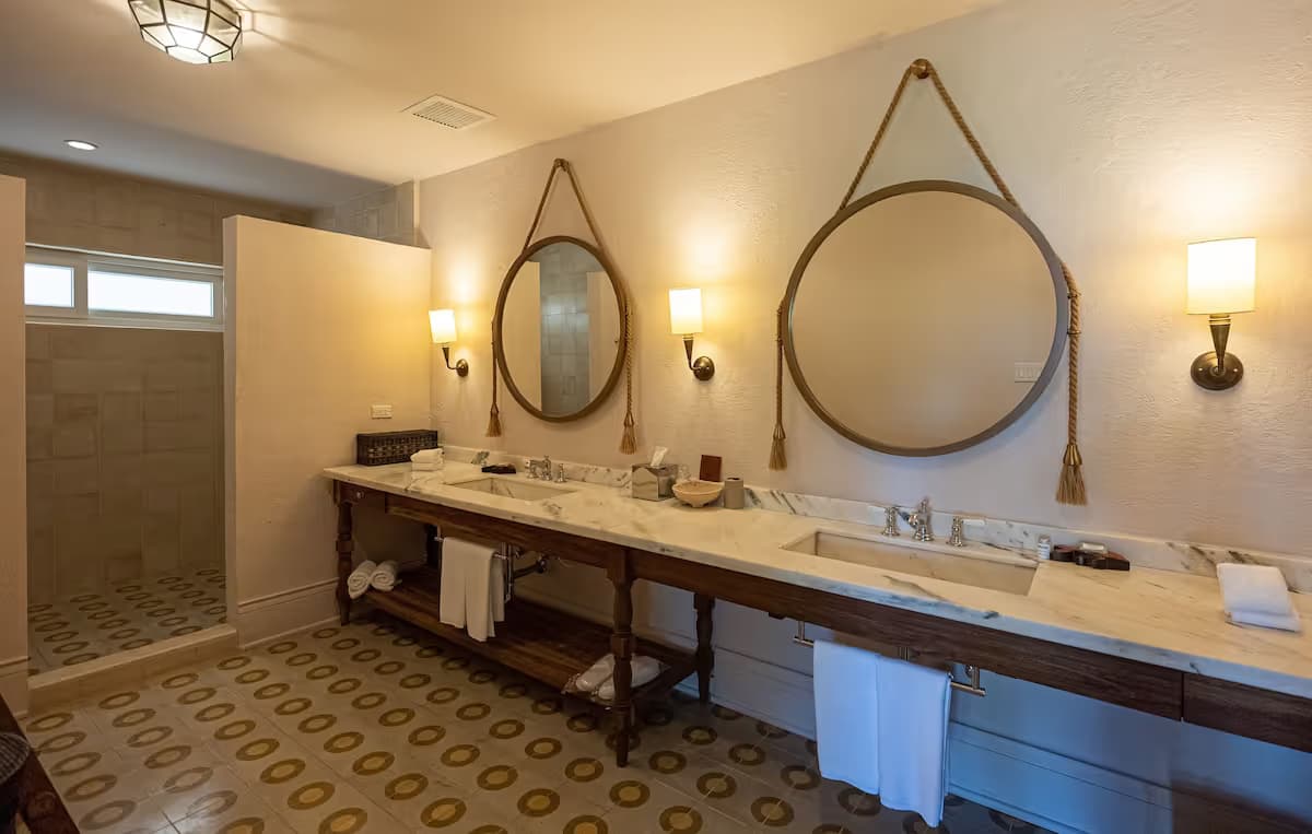 Beachfront Suite photo 3